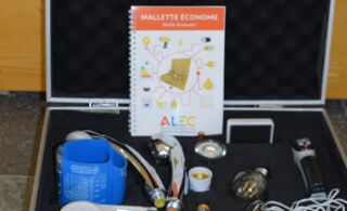 Empruntez-la mallette économe !